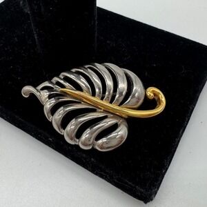 Dorlan Vintage Two Tone Leaf Brooch Silver Gold Tone Mixed Metal‎ Pin Botanical
